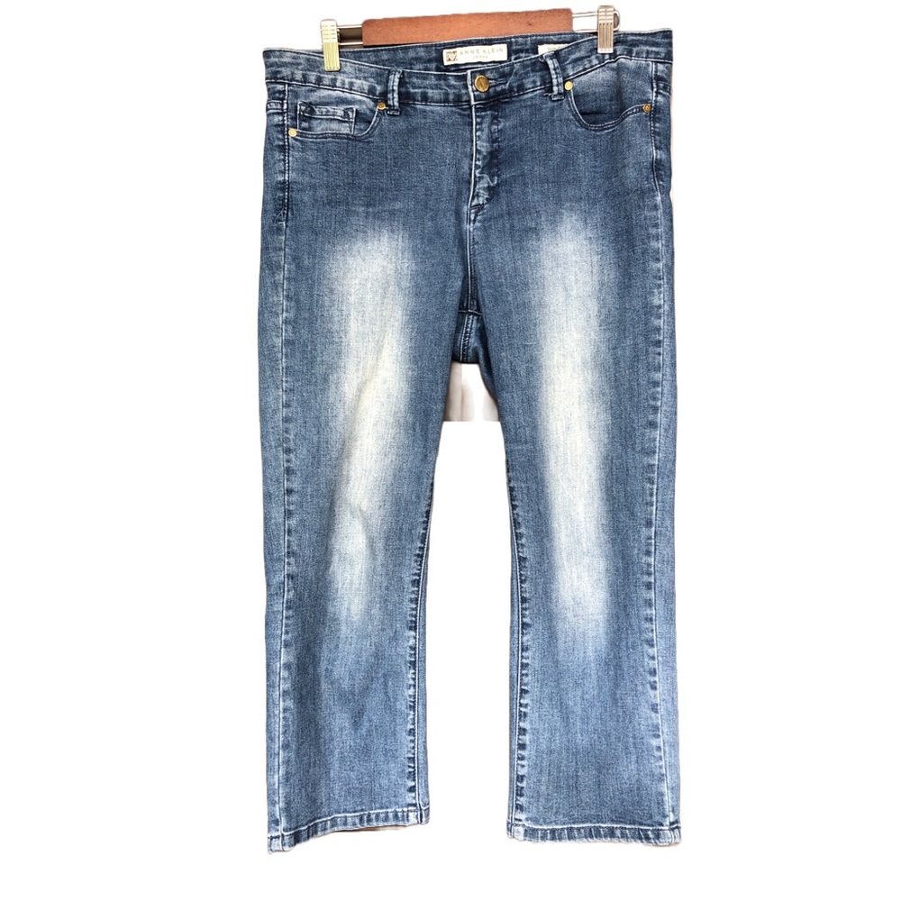 ANNE KLEIN Leo Slim Straight Missy Capri Chelsea Medium Wash Size 10